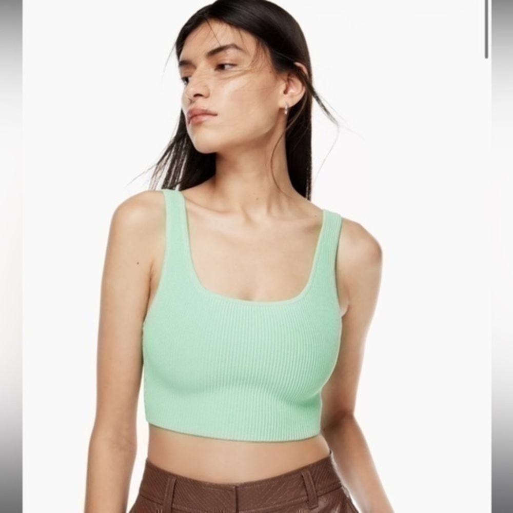 aritzia babaton sculpt knit square neck cropped tank